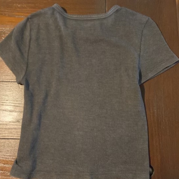 Women’s Aerie baby tee - Picture 4 of 4